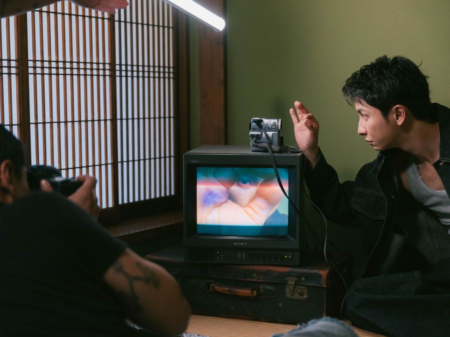 Behind the scenes with a CRT monitor and shoji screens